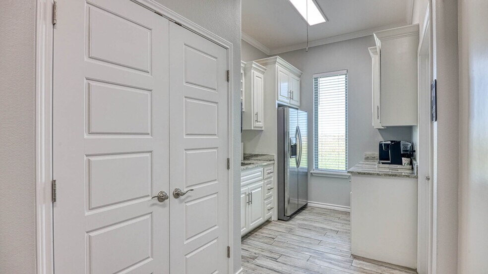 More Photos Of 14933 S Padre Island Dr, Corpus Christi Office For Lease