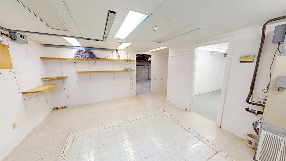 More Photos Of 76 Green St, Boston Flex For Lease