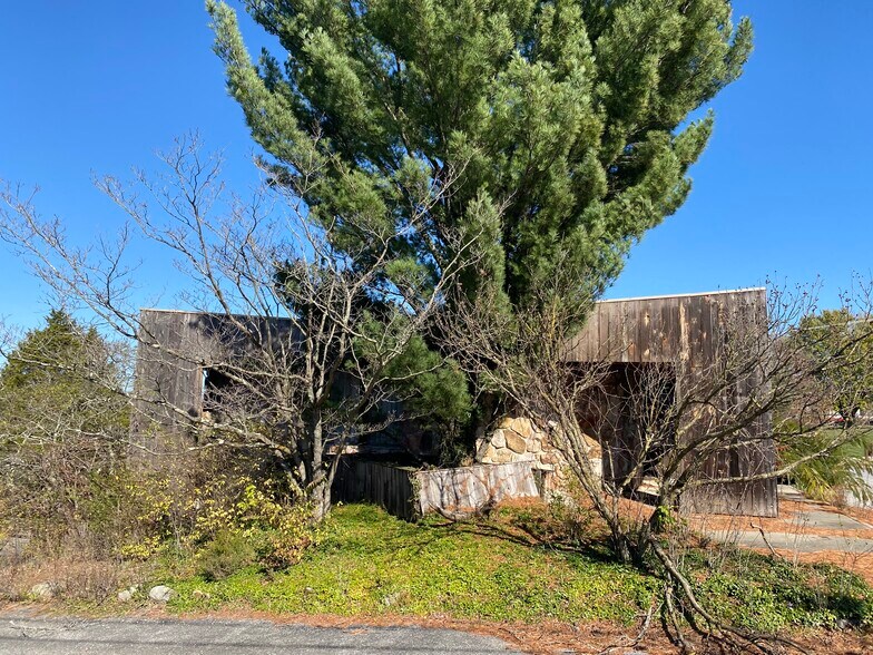 More Photos Of 3712 S Main St, Blacksburg Loft Creative Space For Sale