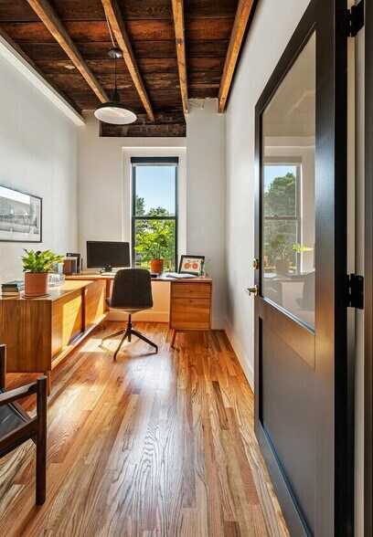 More Photos Of 1459 Bagley St, Detroit Coworking Space
