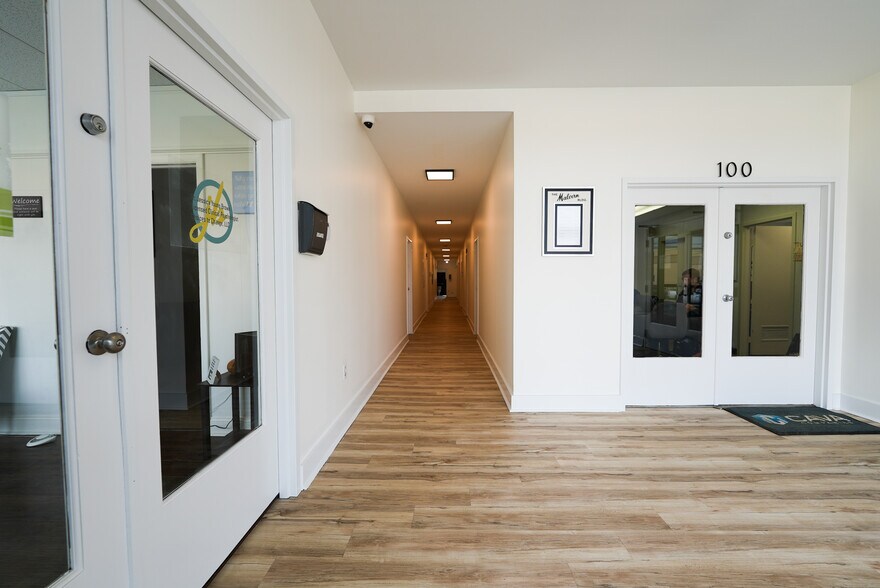 More Photos Of 2405 Westwood Ave, Richmond Coworking Space