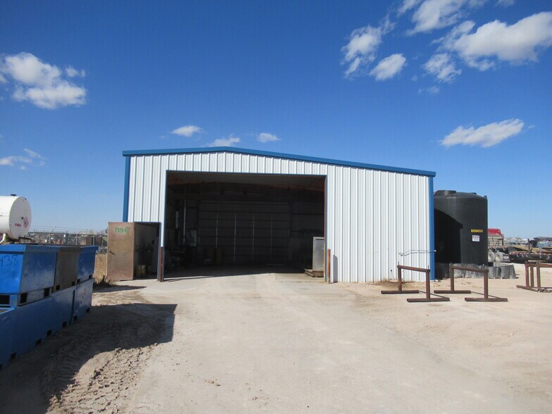 More Photos Of 8296 W Interstate 20, Midland Warehouse For Lease