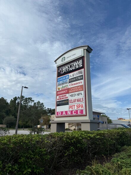 More Photos Of 4930-4962 Ridgemoor Blvd, Palm Harbor Freestanding For Lease