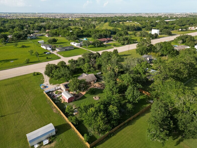 More Photos Of 11111 FM 1764 Rd, Santa Fe General Retail For Sale