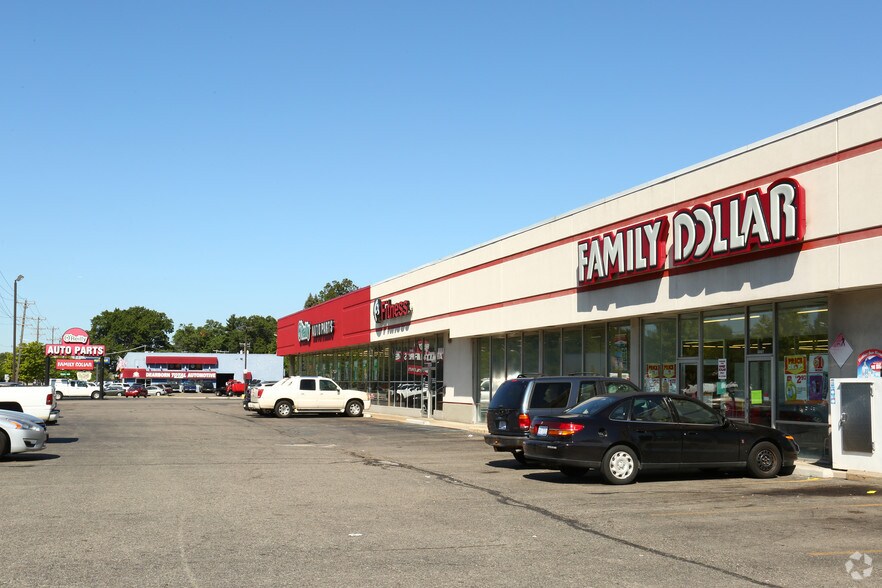 More Photos Of 23236-23300 Van Born Rd, Dearborn Heights Freestanding For Lease