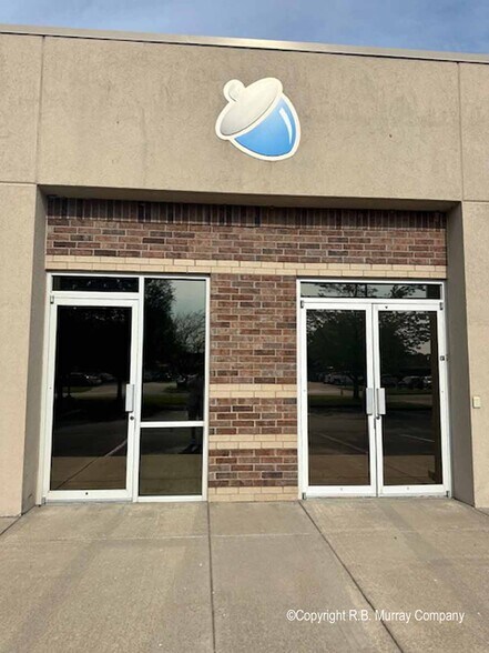 More Photos Of 1701 S Enterprise Ave, Springfield Office For Sale