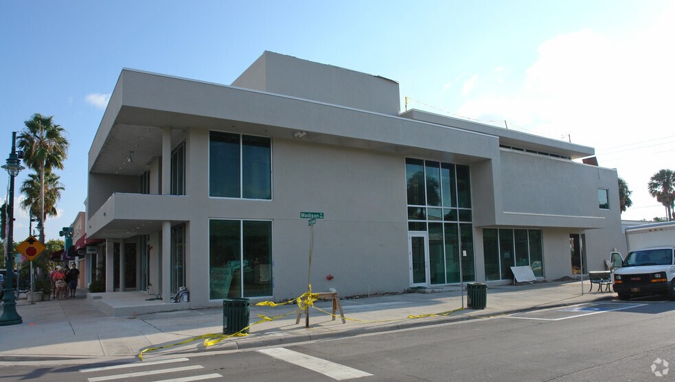 More Photos Of 29 N Blvd of Presidents, Sarasota Storefront Retail Office For Sale
