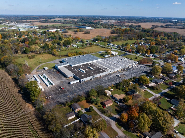 More Photos Of 301 Robey St, Franklin Warehouse For Lease