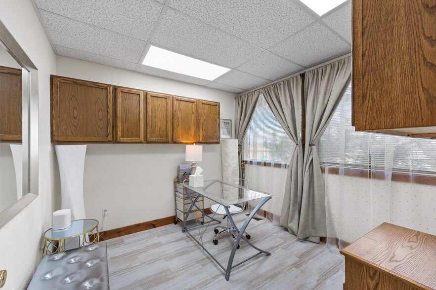 More Photos Of 1297 Burns Way, Kalispell Office For Sale