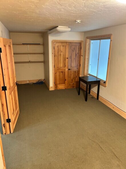 More Photos Of 365 Warren Ave, Silverthorne Showroom For Lease