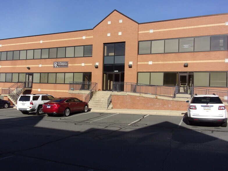 Primary Photo Of 46396 Benedict Dr, Sterling Office For Lease