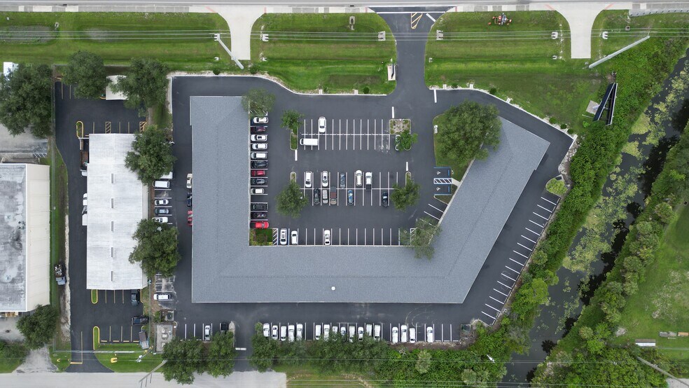 More Photos Of 20020 Veterans Blvd, Port Charlotte Office For Sale