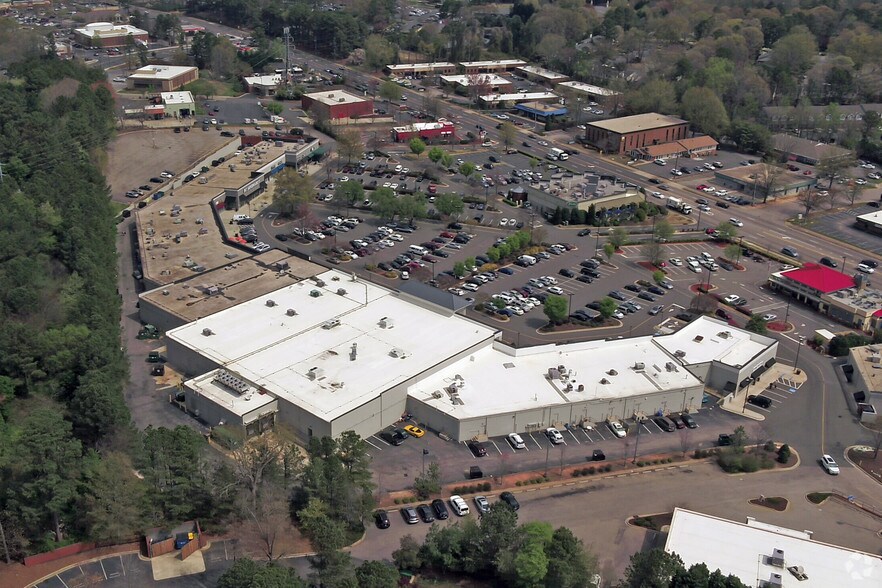 More Photos Of 6325 Falls of Neuse Rd, Raleigh Supermarket For Lease