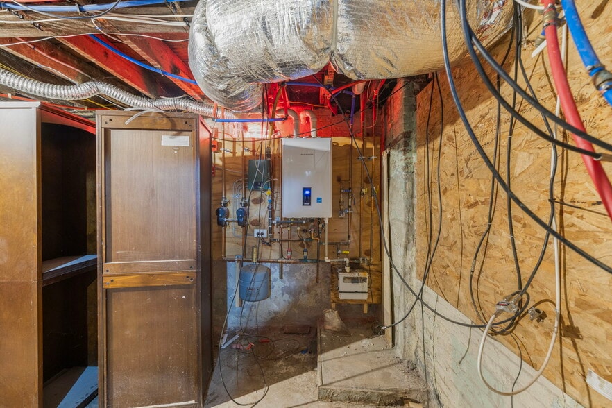 More Photos Of 64-66 Pitman St, Providence Apartments For Sale