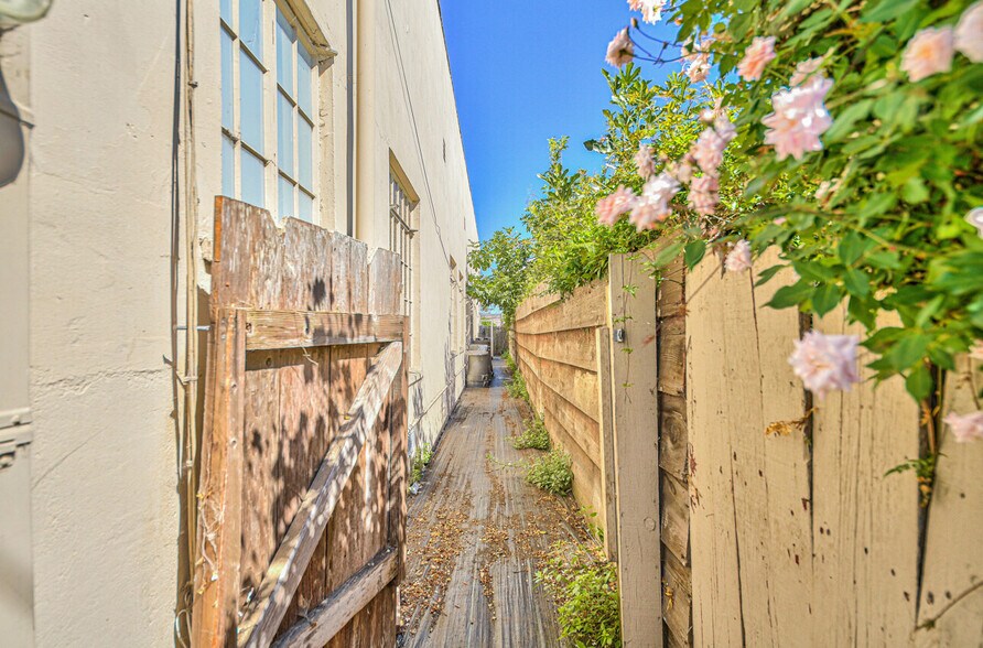 More Photos Of 326 Park St, Salinas Religious Facility For Sale