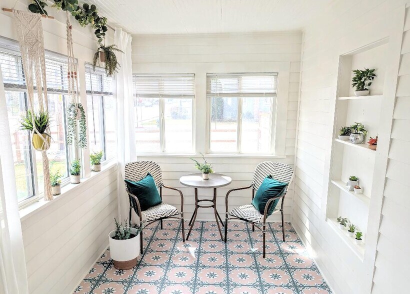 More Photos Of 520 N State St, Hagerman Specialty For Sale