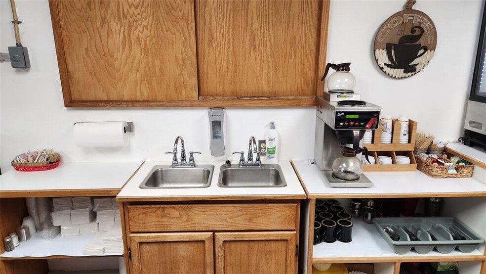 More Photos Of 5 N Central Ave, Cut Bank Restaurant For Sale