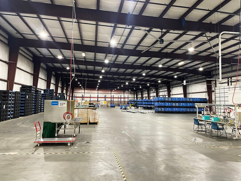 More Photos Of 152 Regional Pky, Orangeburg Distribution For Lease
