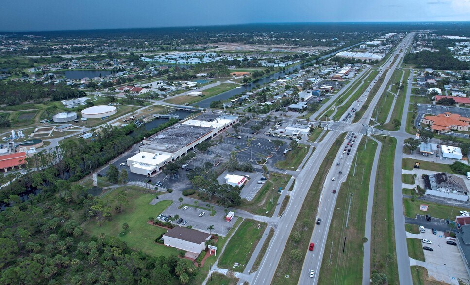 More Photos Of 14251-14295 Tamiami Trl, North Port General Retail For Lease