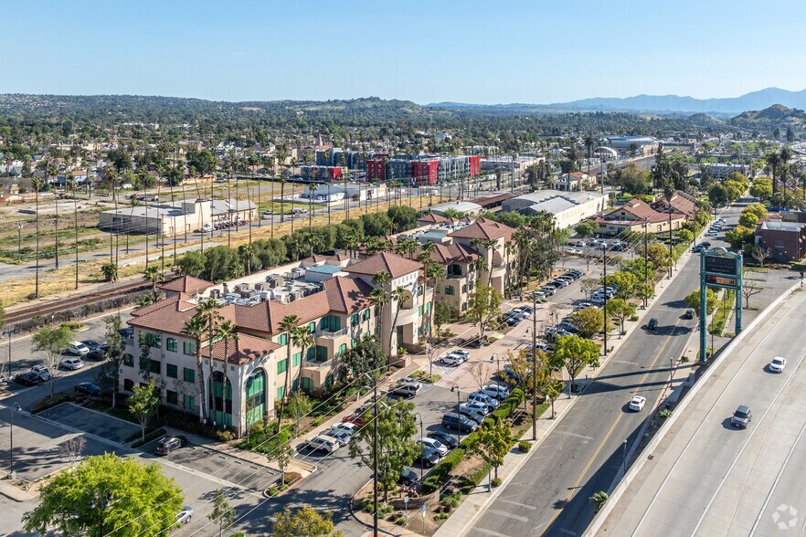 More Photos Of 3480 Vine St, Riverside Office For Lease