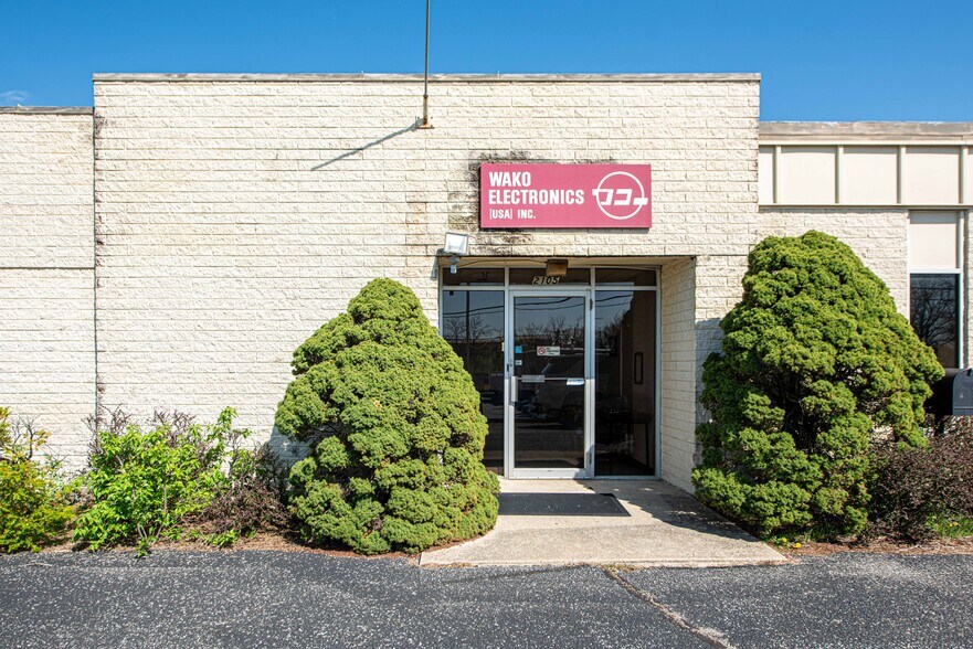 Primary Photo Of 2105 Production Dr, Louisville Manufacturing For Sale
