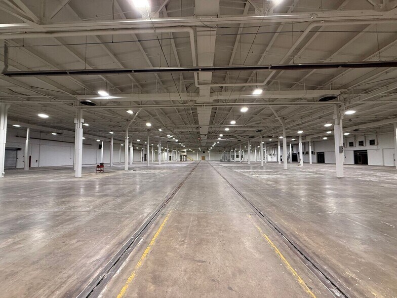 More Photos Of 1007-1011 W Butler St, Philadelphia Distribution For Lease