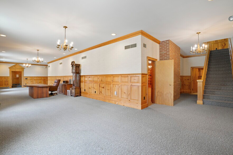More Photos Of 45 Old Granite Rd, Ossipee Office For Sale