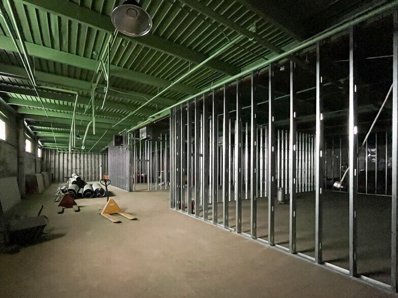 More Photos Of 355 W Main St, Newark Warehouse For Sale