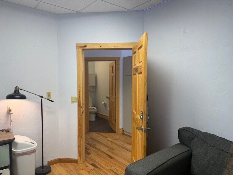 More Photos Of 195 S Lena St, Ridgway Medical For Sale