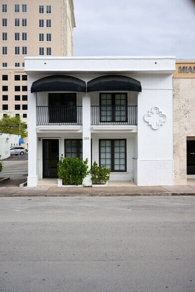 More Photos Of 355 Palermo Ave, Coral Gables Medical For Sale