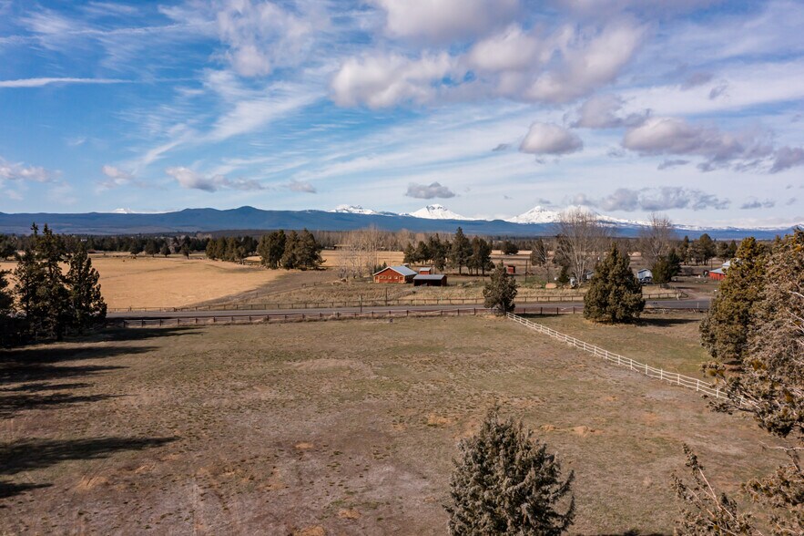 More Photos Of 65320 US 20, Bend Winery Vineyard For Sale
