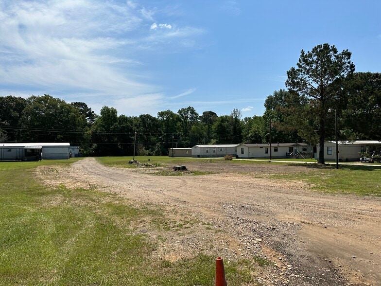 More Photos Of 1607 George Thomas Rd, Texarkana Manufactured Housing Mobile Home Park For Sale