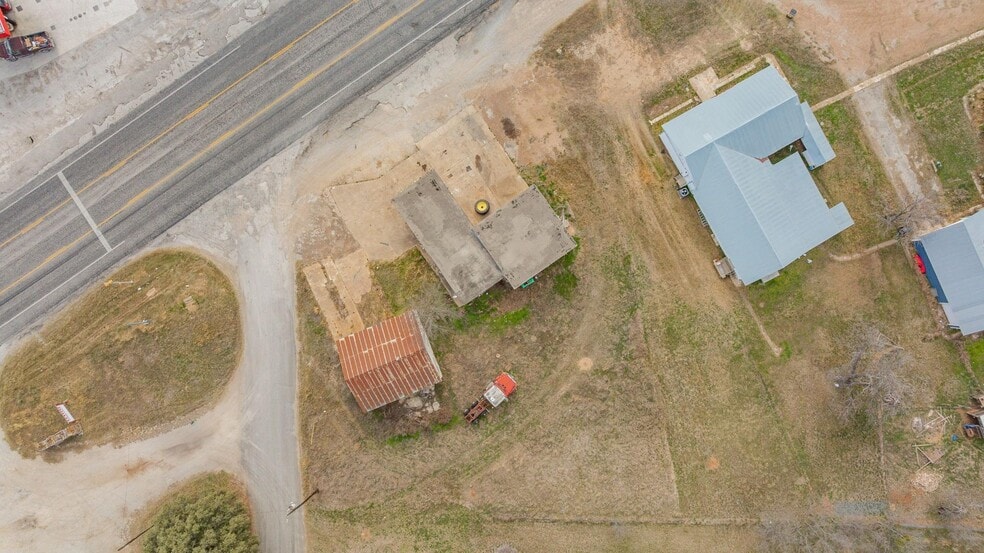 More Photos Of 100 Commerce st, Gustine General Retail For Sale