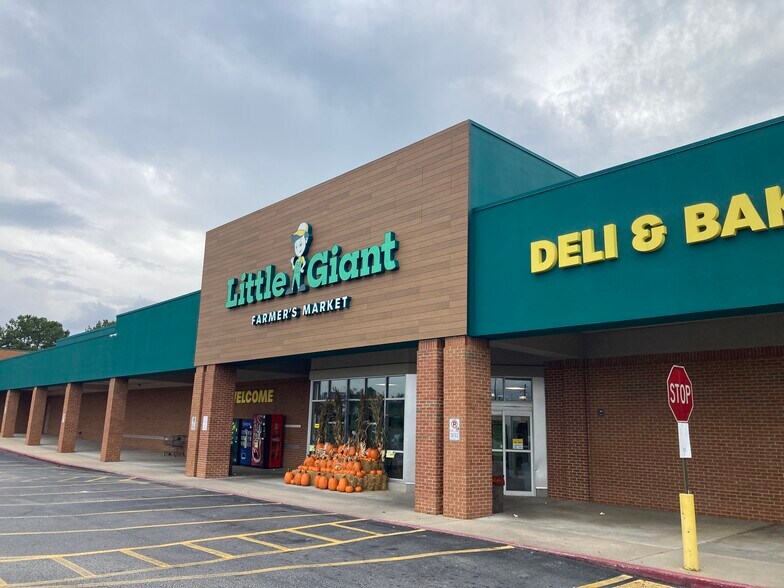 Primary Photo Of 7520-7587 Highway 85, Riverdale General Retail For Lease