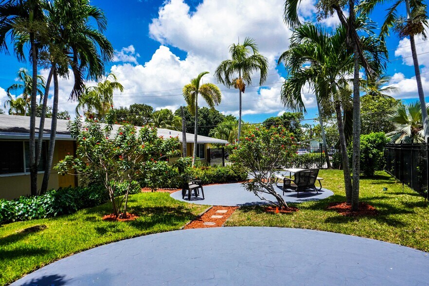 More Photos Of 700 SW 15th Ave, Fort Lauderdale Apartments For Sale