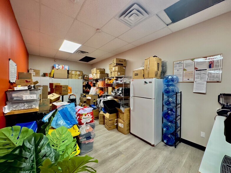 More Photos Of 1027 Beach 20th St, Far Rockaway General Retail For Sale