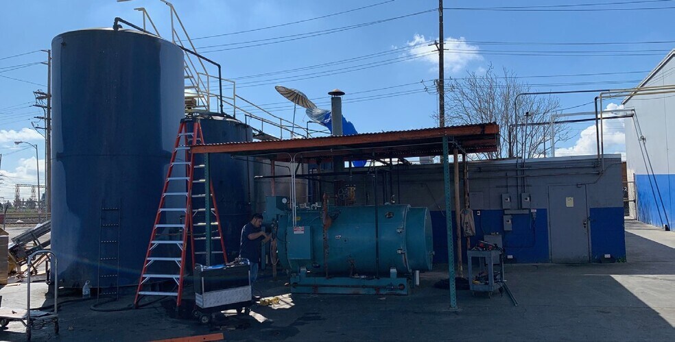 More Photos Of 110 Erie St, Pomona Manufacturing For Lease