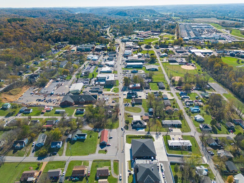 More Photos Of 308 N Main St, Ashland City Office For Sale