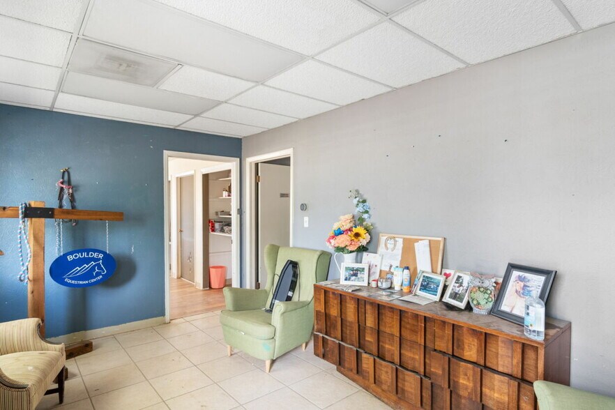 More Photos Of 8778 Arapahoe Rd, Boulder Horse Stables For Sale