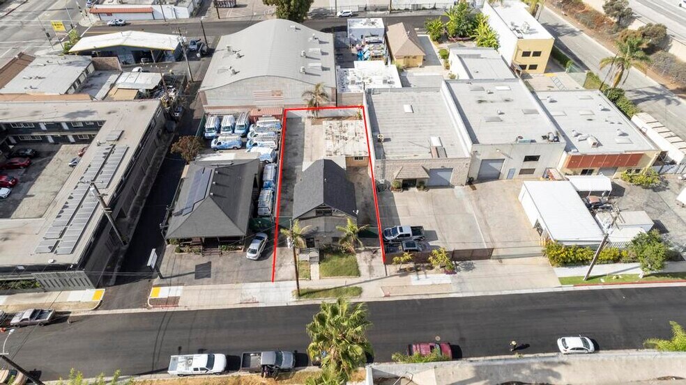 More Photos Of 31 Fulton Ave, Pasadena Light Manufacturing For Sale