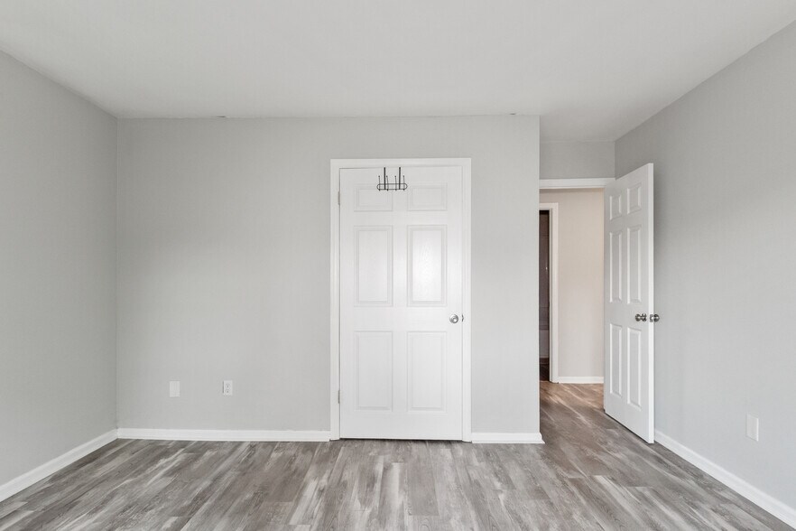 More Photos Of 2000 Old Tullahoma Rd, Winchester Apartments For Sale
