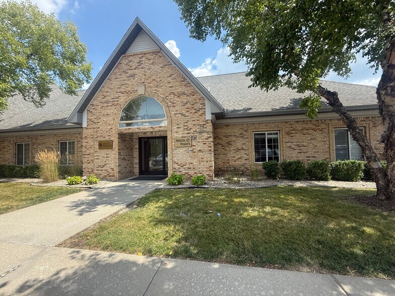 More Photos Of 2240 E Hill Rd, Grand Blanc Medical For Lease