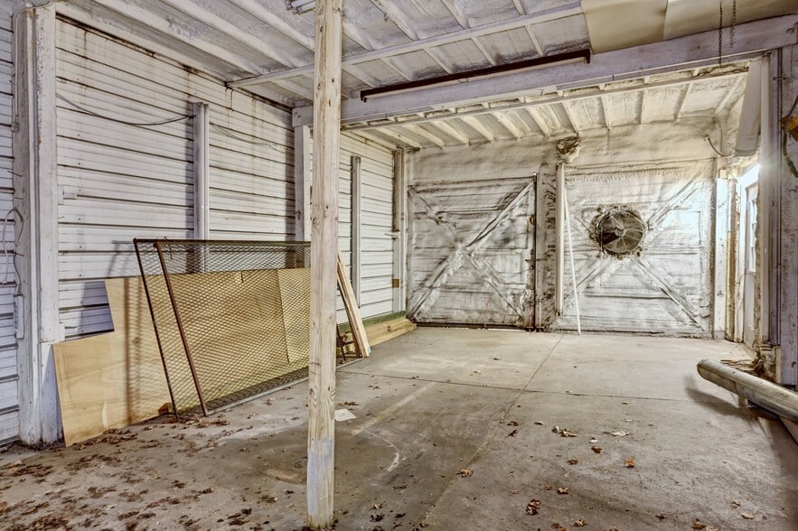 More Photos Of 10714 Main St, Mantua Storefront Retail Residential For Sale