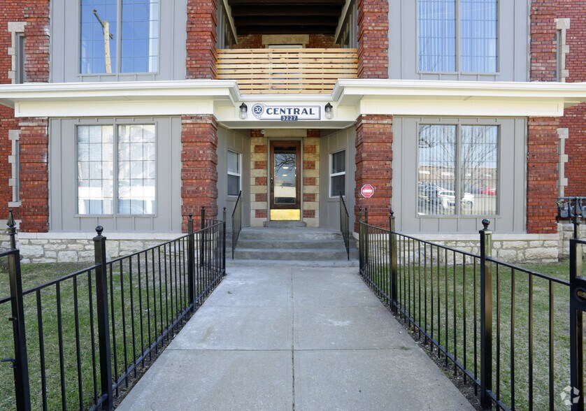 More Photos Of 3227 Central St, Kansas City Apartments For Sale