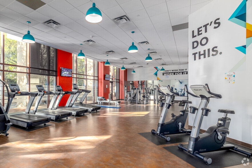 More Photos Of 525 N Tryon St, Charlotte Office For Lease