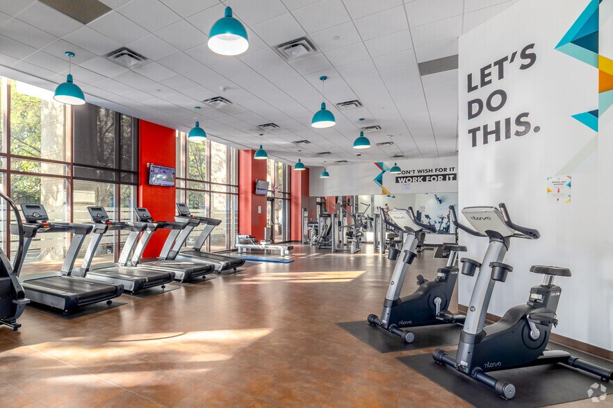 More Photos Of 525 N Tryon St, Charlotte Coworking Space