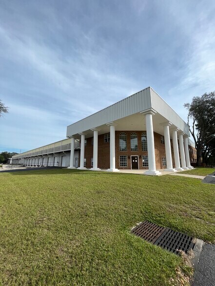 Primary Photo Of 3720 NE 33rd St, Ocala Warehouse For Sale