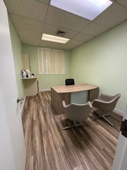 More Photos Of 1900 N Mills Ave, Orlando Medical For Lease