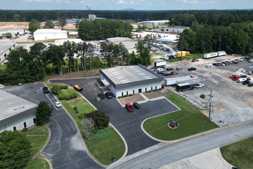Primary Photo Of 205 Camden Industrial Pky NW, Conyers Warehouse For Lease