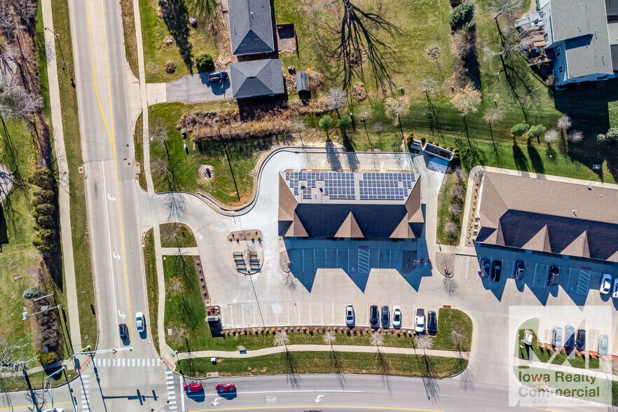 More Photos Of 955 29th Ave, Marion General Retail For Lease